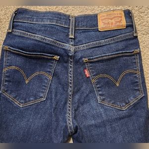 Womens Levi's 720 High Rise Super Skinny Size 24